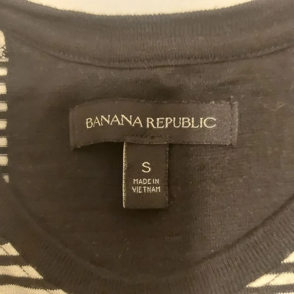 Banana Republic Striped Tee Size Small Black White